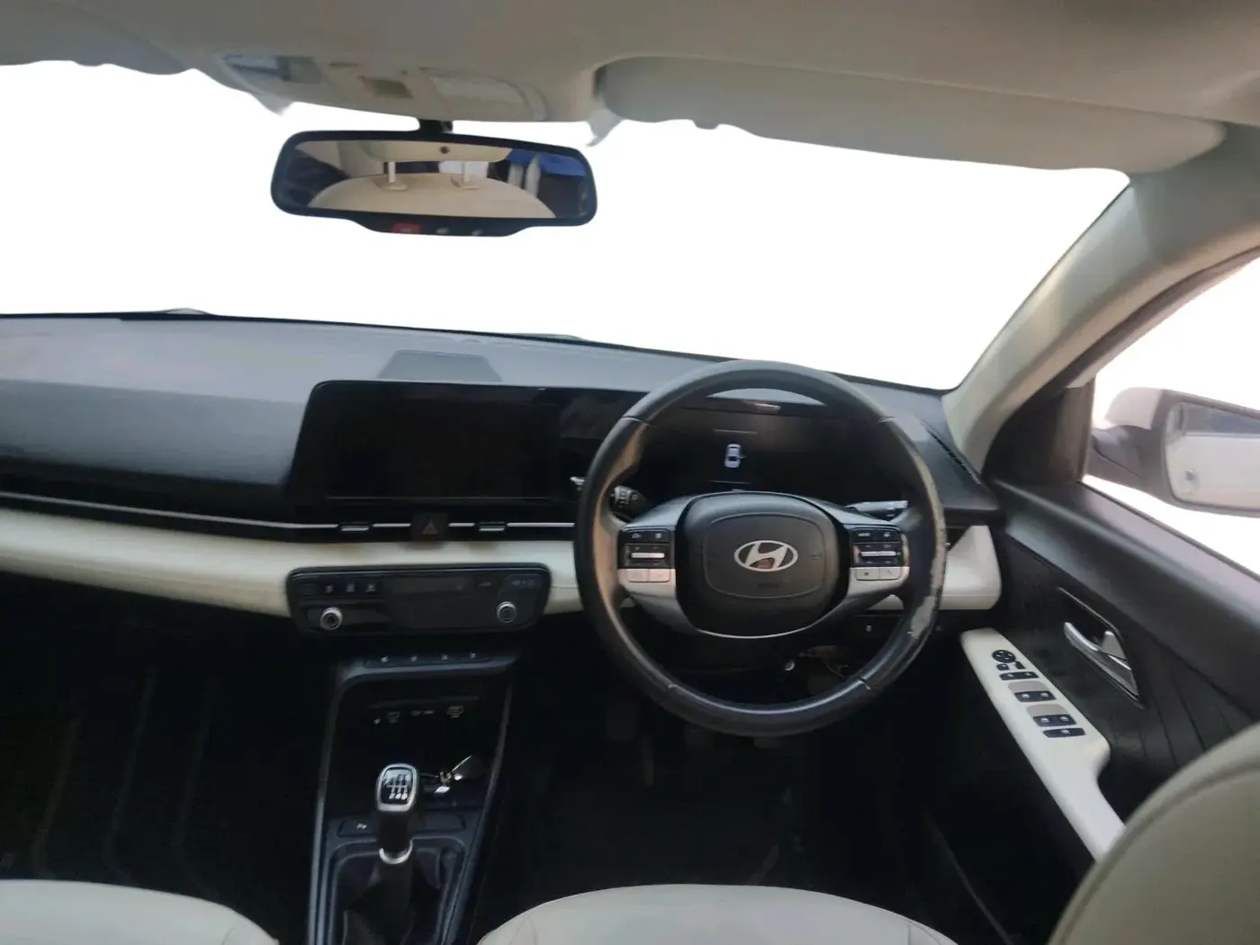 2023 Hyundai Verna SX (O)1.5 VTVT, Petrol, Manual, 30,783 km, interior