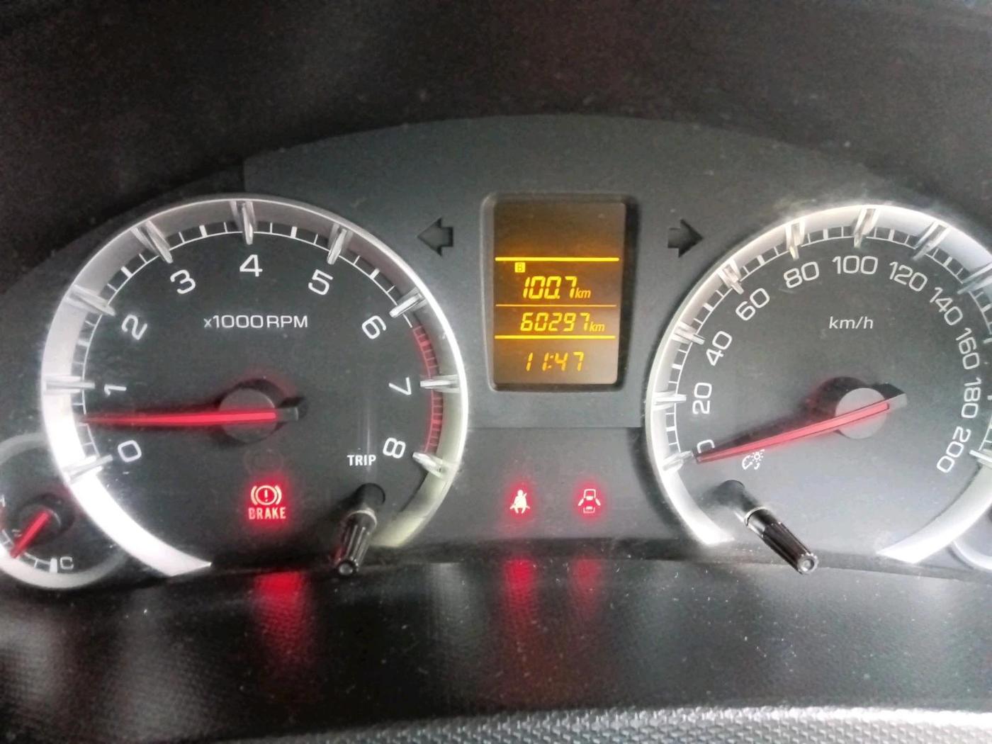 2013 Maruti Swift VXI, Petrol, Manual, 60,297 km, interior