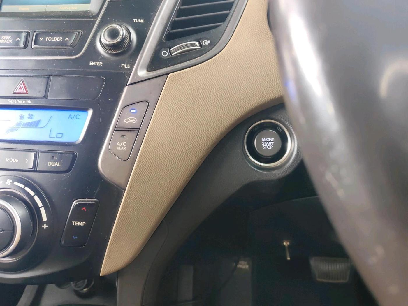 2015 Hyundai Santa Fe 2 WD AT, Diesel, Automatic, 2,28,391 km, interior