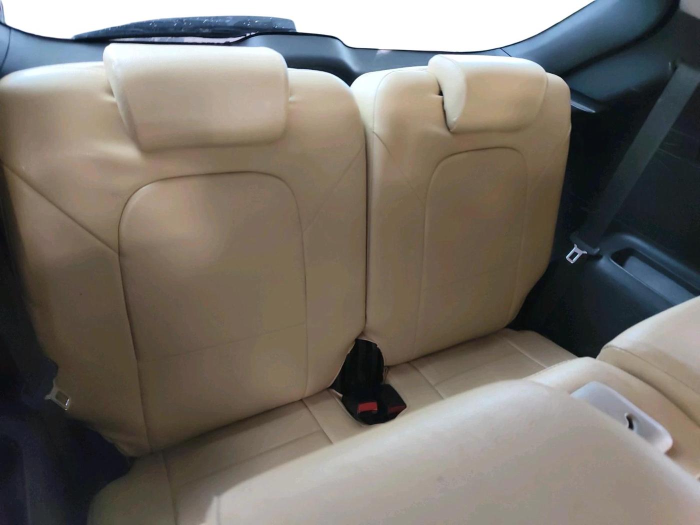 2015 Hyundai Santa Fe 2 WD AT, Diesel, Automatic, 2,28,391 km, interior