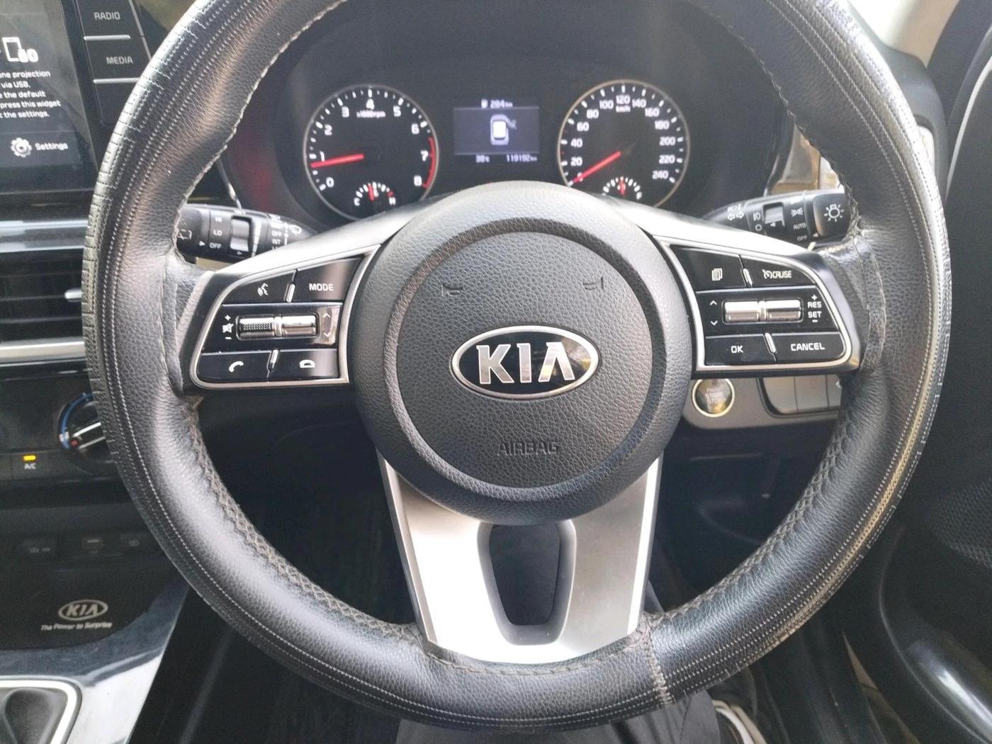 2020 KIA SELTOS HTK PLUS 1.5, Petrol, Manual, 1,19,192 km, interior