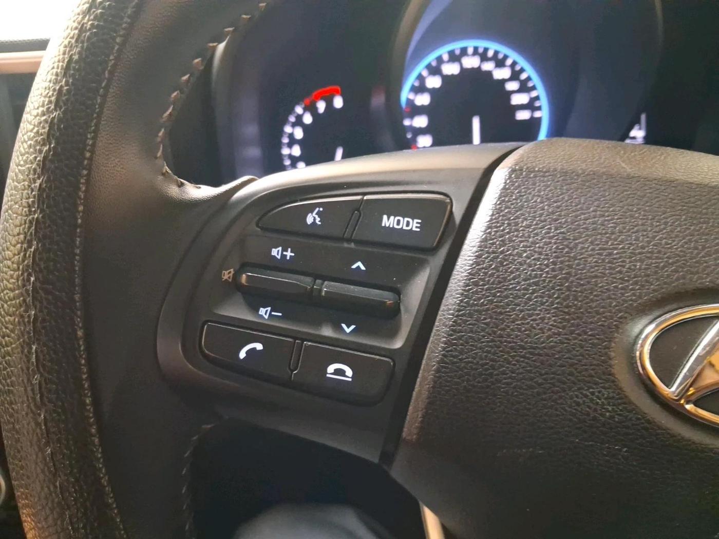 2021 Hyundai VENUE S+ 1.2, Petrol, Manual, 21,964 km, interior