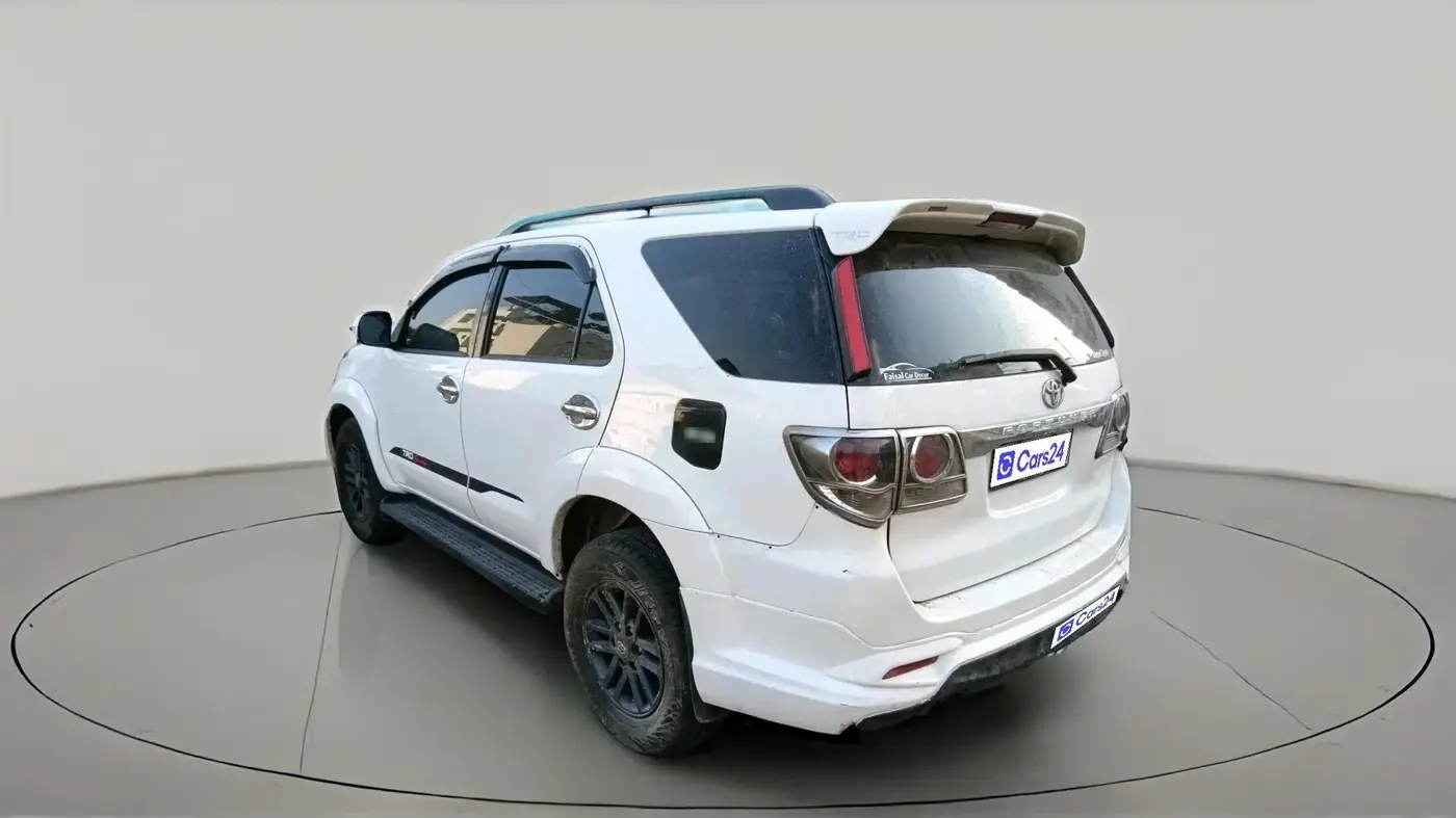 2015 Toyota Fortuner 3.0 4X2 MT, Diesel, Manual, 1,38,533 km, exterior