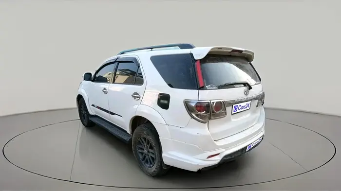 2015 Toyota Fortuner 3.0 4X2 MT, Diesel, Manual, 1,38,533 km, exterior