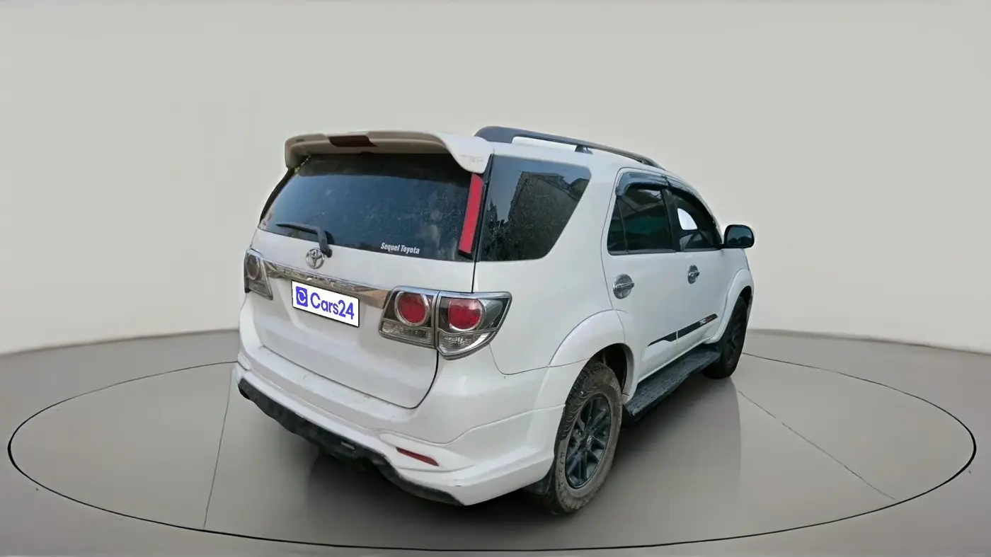 2015 Toyota Fortuner 3.0 4X2 MT, Diesel, Manual, 1,38,533 km, exterior