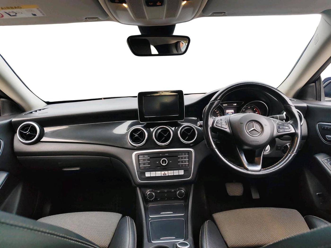 2019 Mercedes Benz GLA Class 200 d Style, Diesel, Automatic, 53,793 km, interior