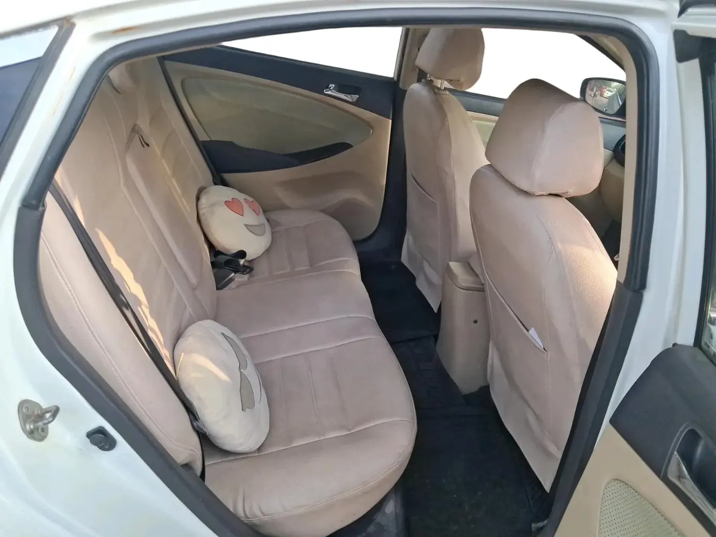 2012 Hyundai Verna FLUIDIC 1.6 VTVT SX, Petrol, Manual, 1,02,161 km, interior