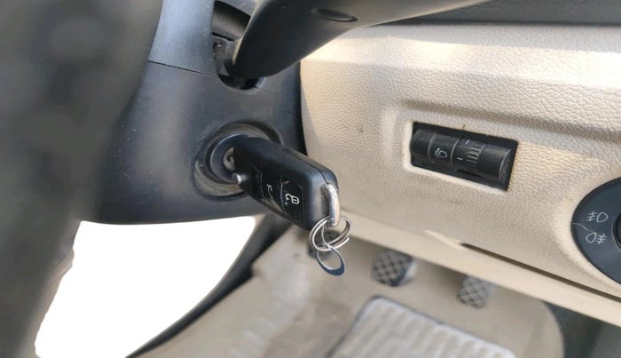 2011 Skoda Fabia ELEGANCE 1.2 TDI, Diesel, Manual, 1,85,114 km, interior