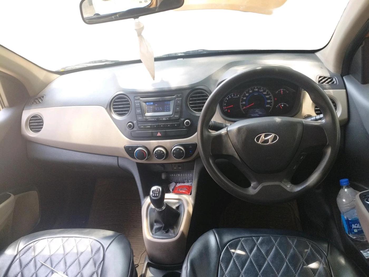 2015 Hyundai i10 SPORTZ 1.2, Petrol, Manual, 78,268 km, interior