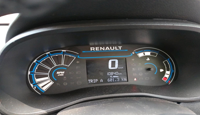 2025 Renault Kwid RXT 1.0, Petrol, Manual, 10,840 km, interior