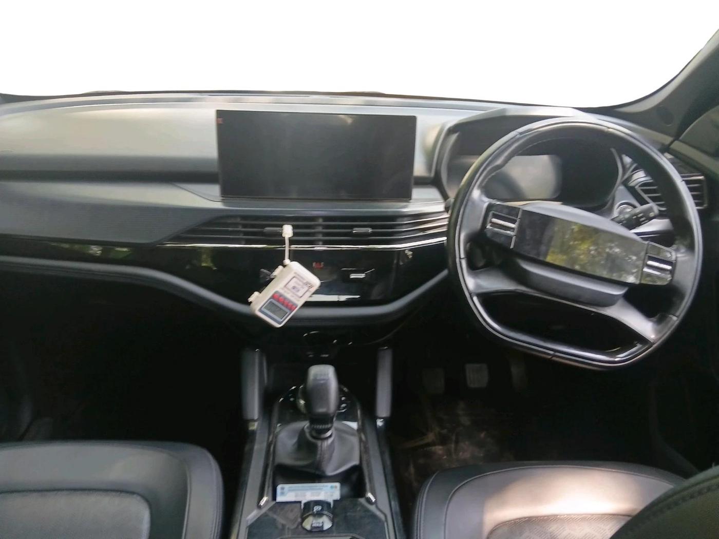 2023 Tata Safari ACCOMPLISHED PLUS 6 STR DARK EDITION, Diesel, Manual, 71,606 km, interior