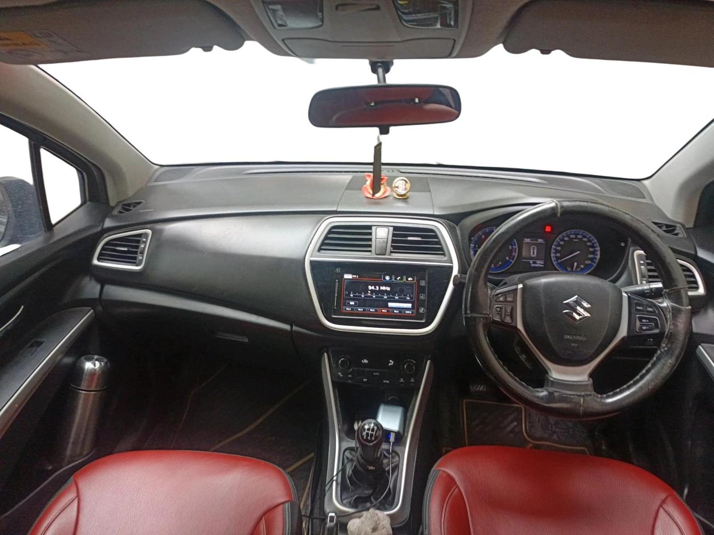 2016 Maruti S Cross ZETA 1.3, Diesel, Manual, 2,04,604 km, interior