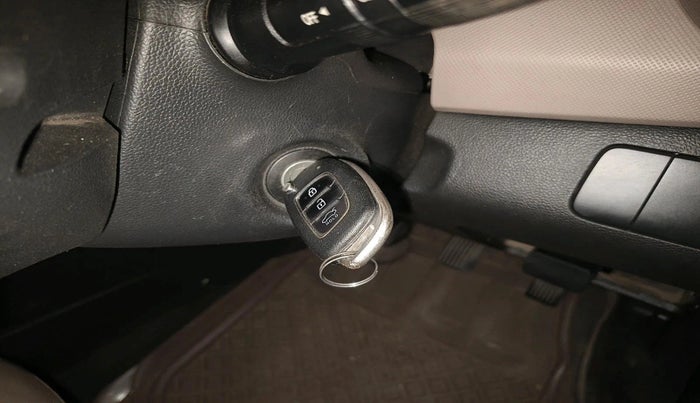 2018 Hyundai Xcent SX 1.2, Petrol, Manual, 98,649 km, interior