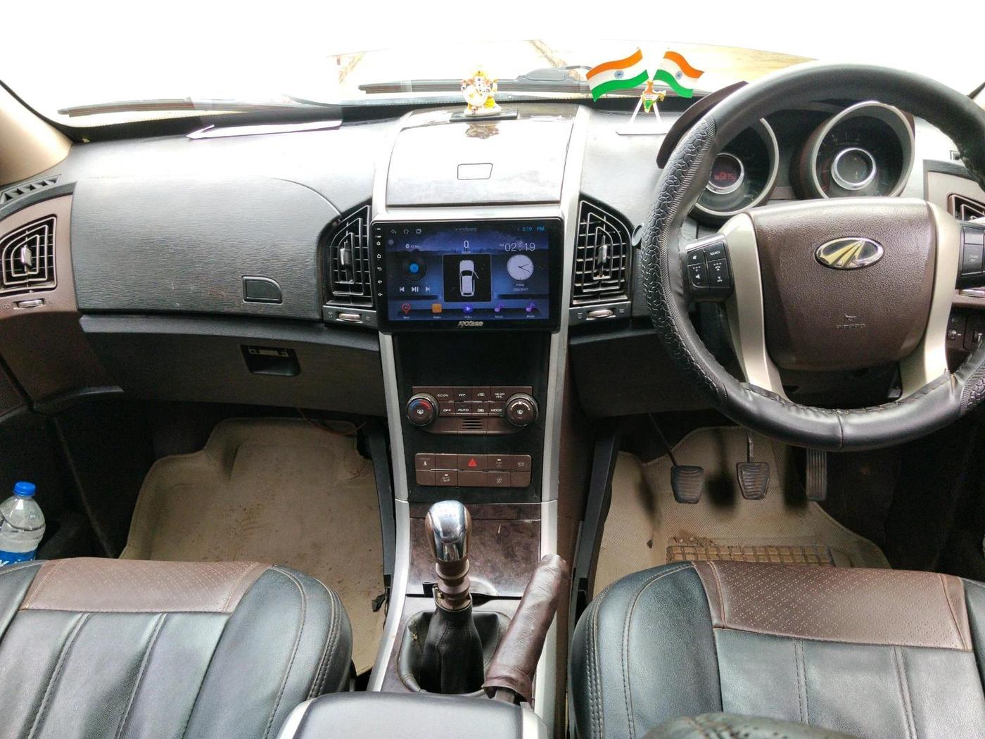 2014 Mahindra XUV500 W8, Diesel, Manual, 1,45,875 km, interior