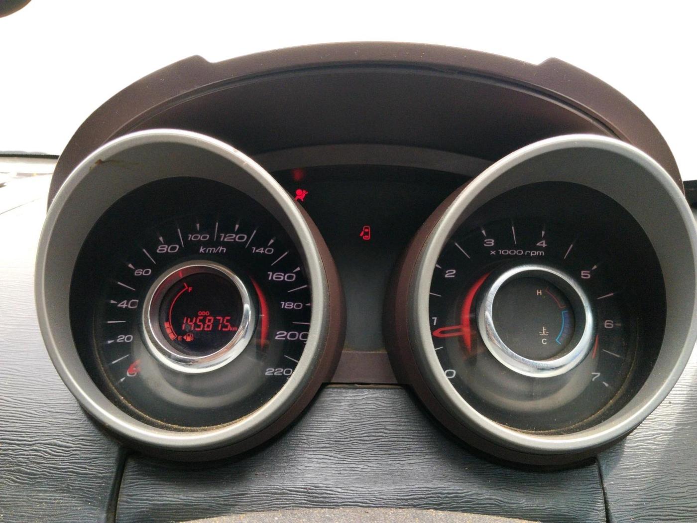 2014 Mahindra XUV500 W8, Diesel, Manual, 1,45,875 km, interior