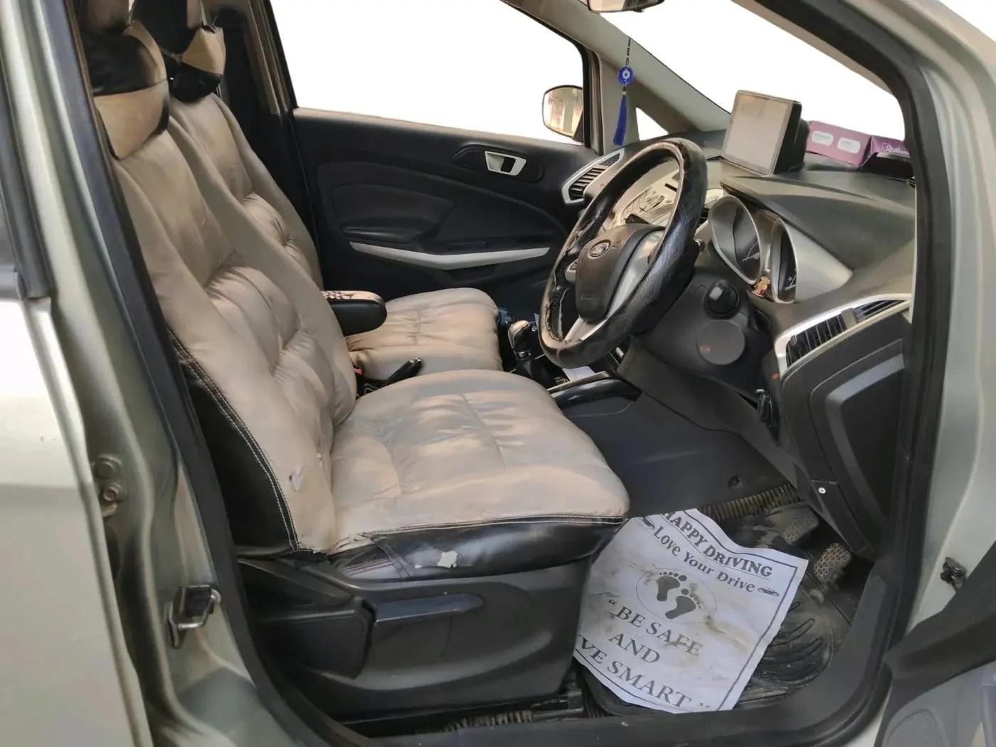 2014 Ford Ecosport TITANIUM 1.5L DIESEL, Diesel, Manual, 1,93,323 km, interior