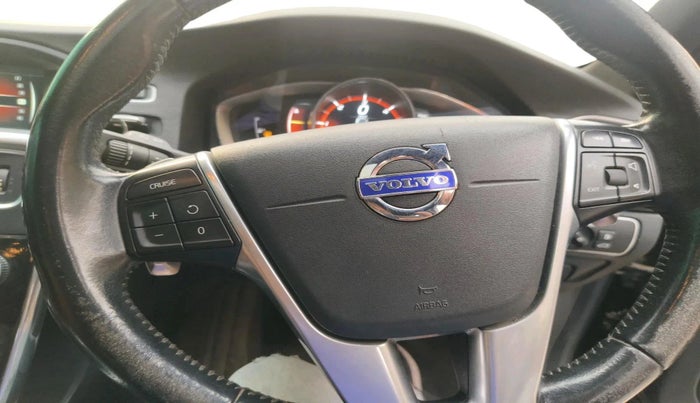 2016 Volvo S60 CROSS COUNTRY INSCRIPTION, Diesel, Automatic, 73,589 km, interior