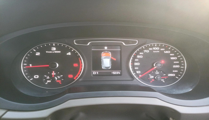 2013 Audi Q3 2.0 TDI QUATTRO, Diesel, Automatic, 1,26,004 km, interior