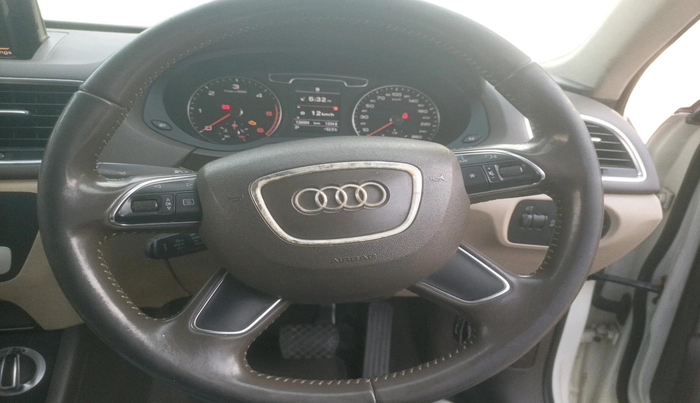 2013 Audi Q3 2.0 TDI QUATTRO, Diesel, Automatic, 1,26,004 km, interior