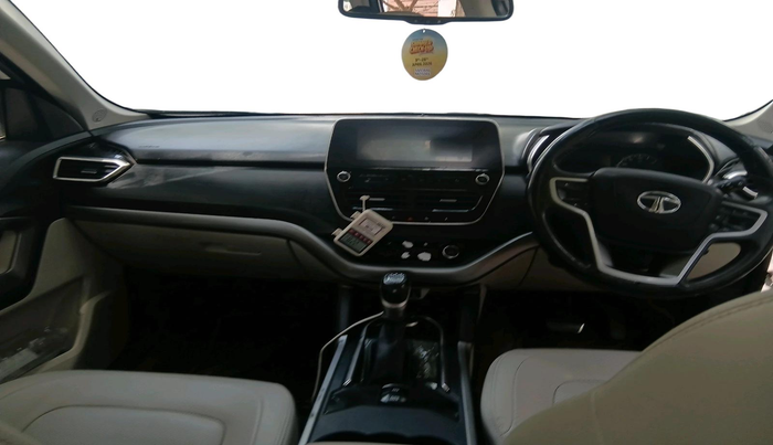 2022 Tata Safari XZA PLUS, Diesel, Automatic, 1,36,136 km, interior