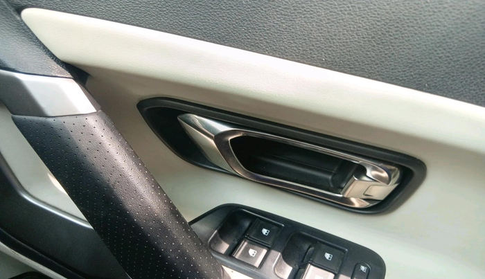 2022 Tata Safari XZA PLUS, Diesel, Automatic, 1,36,136 km, interior