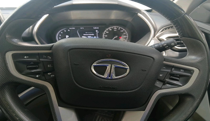 2022 Tata Safari XZA PLUS, Diesel, Automatic, 1,36,136 km, interior