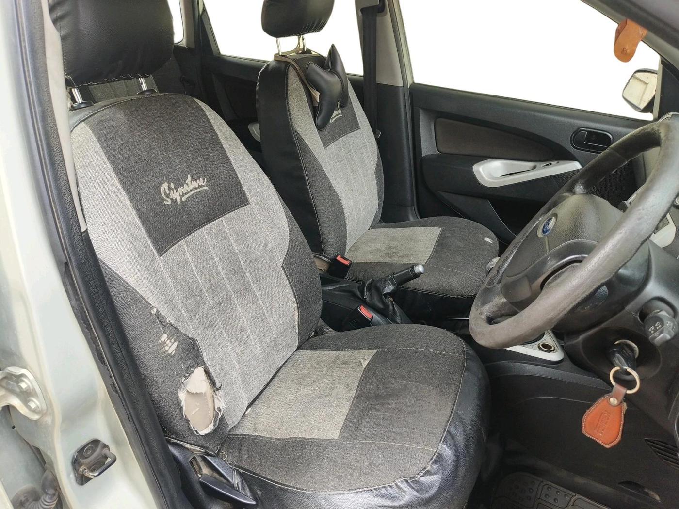 2012 Ford Figo TITANIUM 1.4 DIESEL, Diesel, Manual, 1,79,206 km, interior