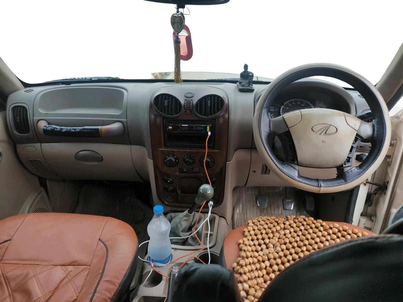 2008 Mahindra Scorpio VLX 2WD, Diesel, Manual, 38,148 km, interior