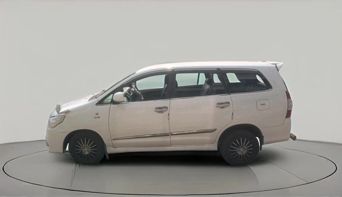 2011 Toyota Innova 2.5 G4 8 STR, Diesel, Manual, 2,71,710 km, exterior