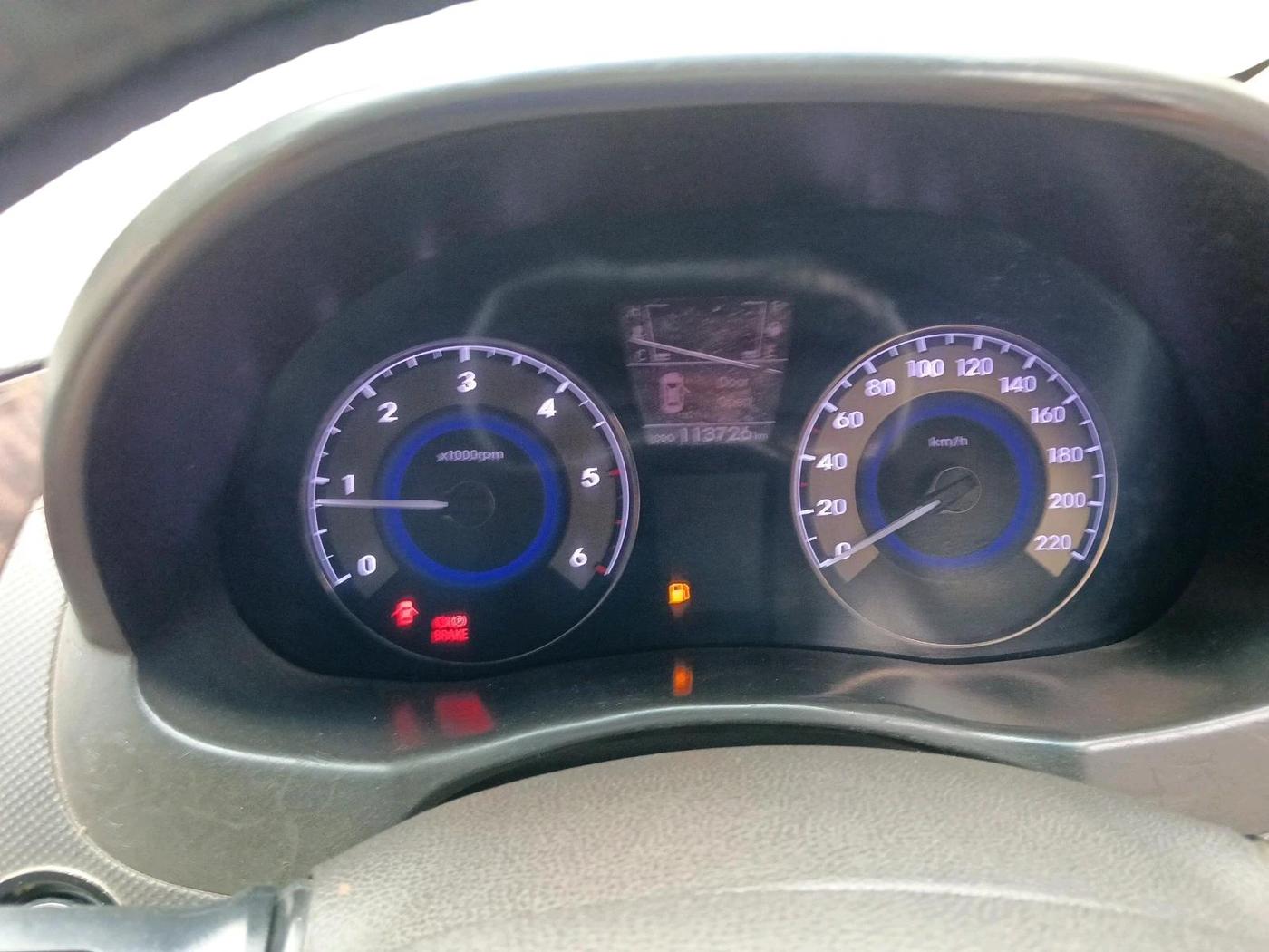2012 Hyundai Verna FLUIDIC 1.6 CRDI SX, Diesel, Manual, 1,13,726 km, interior