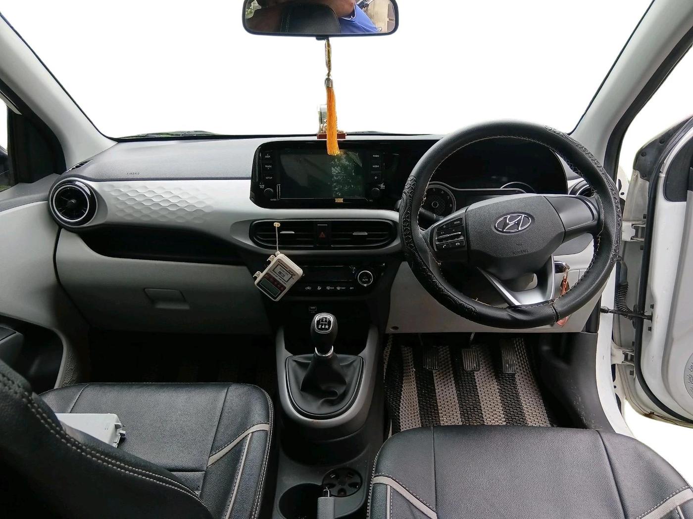 2022 Hyundai GRAND I10 NIOS SPORTZ 1.2 KAPPA VTVT, Petrol, Manual, 10,872 km, interior