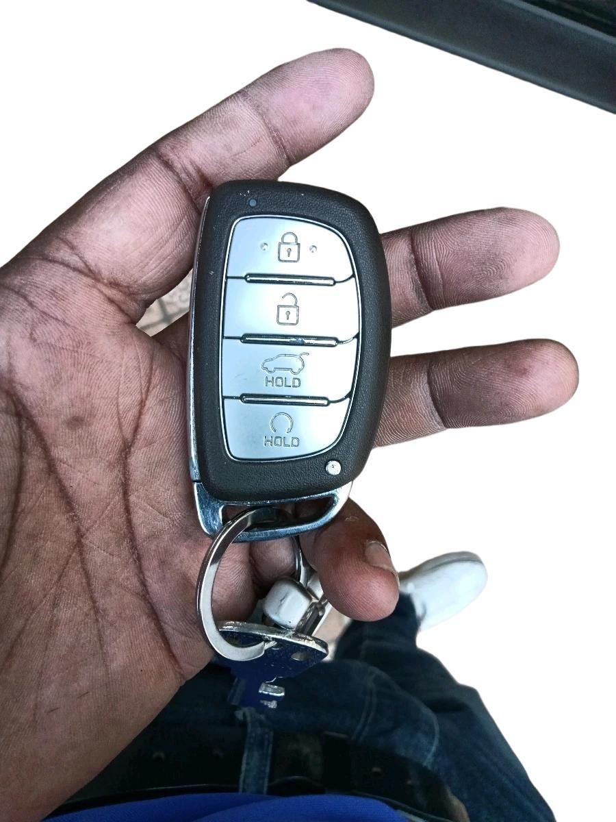 2024 Hyundai VENUE SX(O) 1.0 Turbo DCT Knight Edition, Petrol, Automatic, 24,210 km, interior