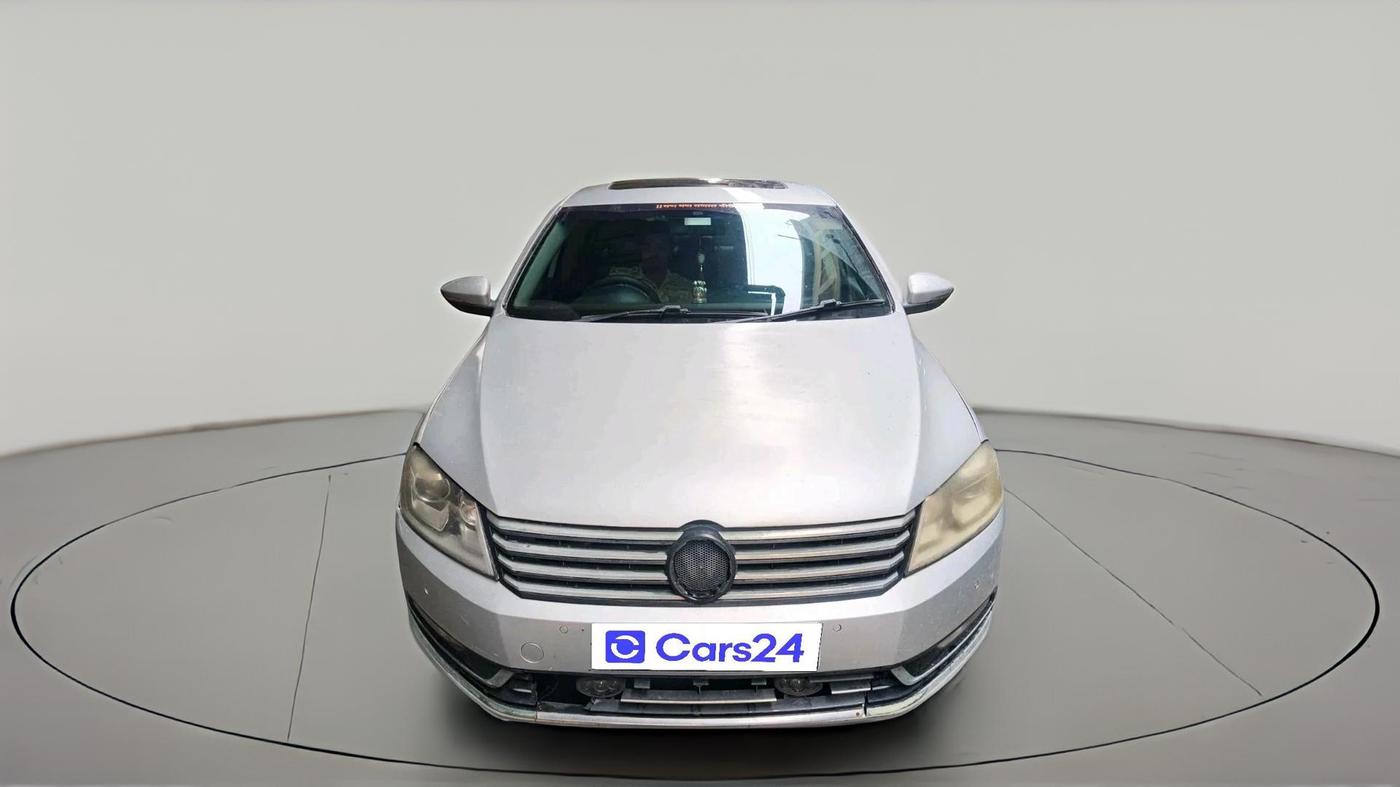 2012 Volkswagen Passat HIGHLINE DSG, Diesel, Automatic, 1,74,071 km, exterior