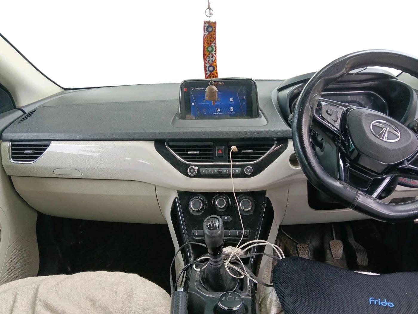 2021 Tata NEXON XZ PETROL, Petrol, Manual, 1,38,400 km, interior