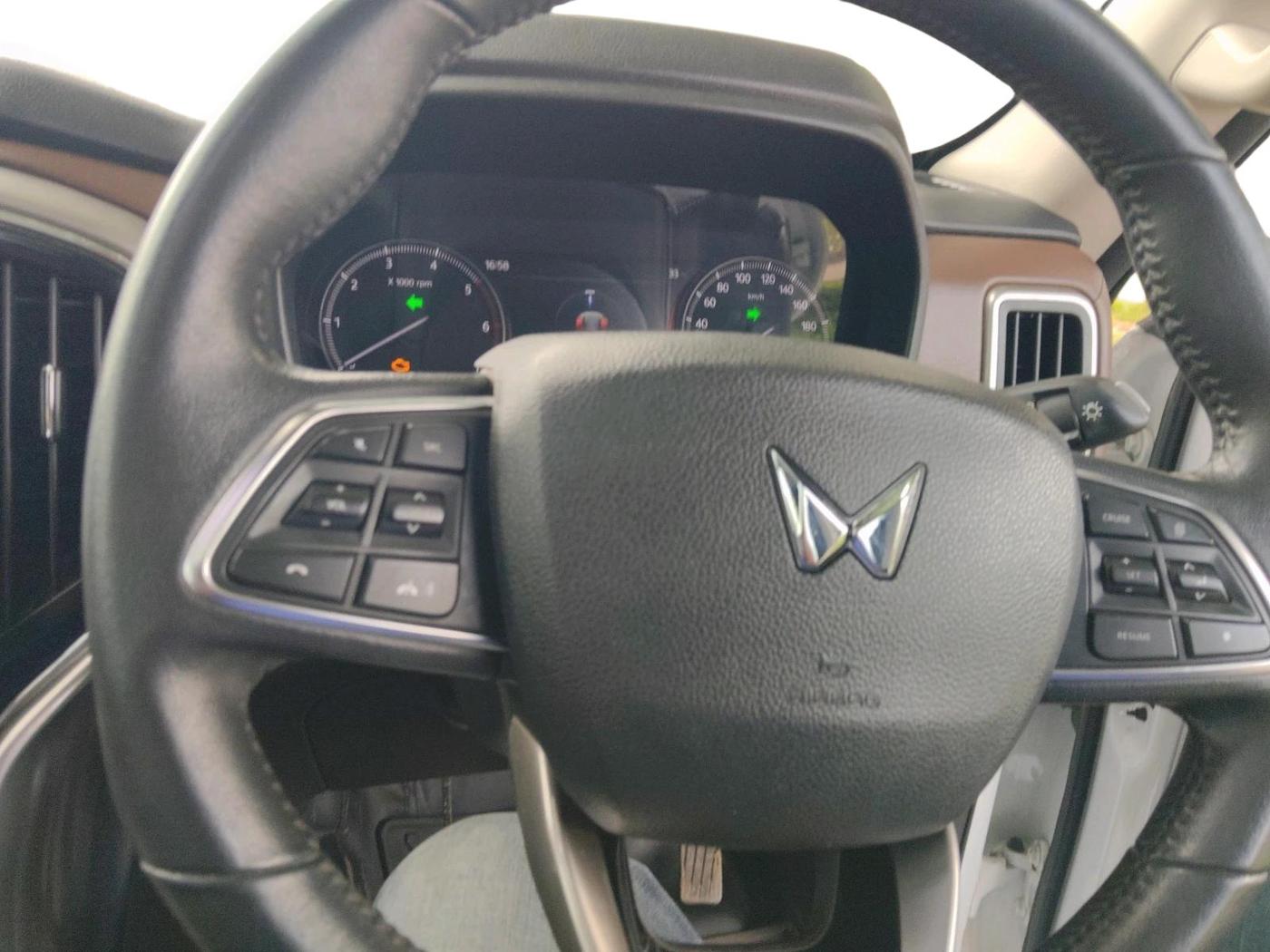2023 Mahindra SCORPIO-N Z8 L DIESEL MT 2WD 6 STR, Diesel, Manual, 59,922 km, interior