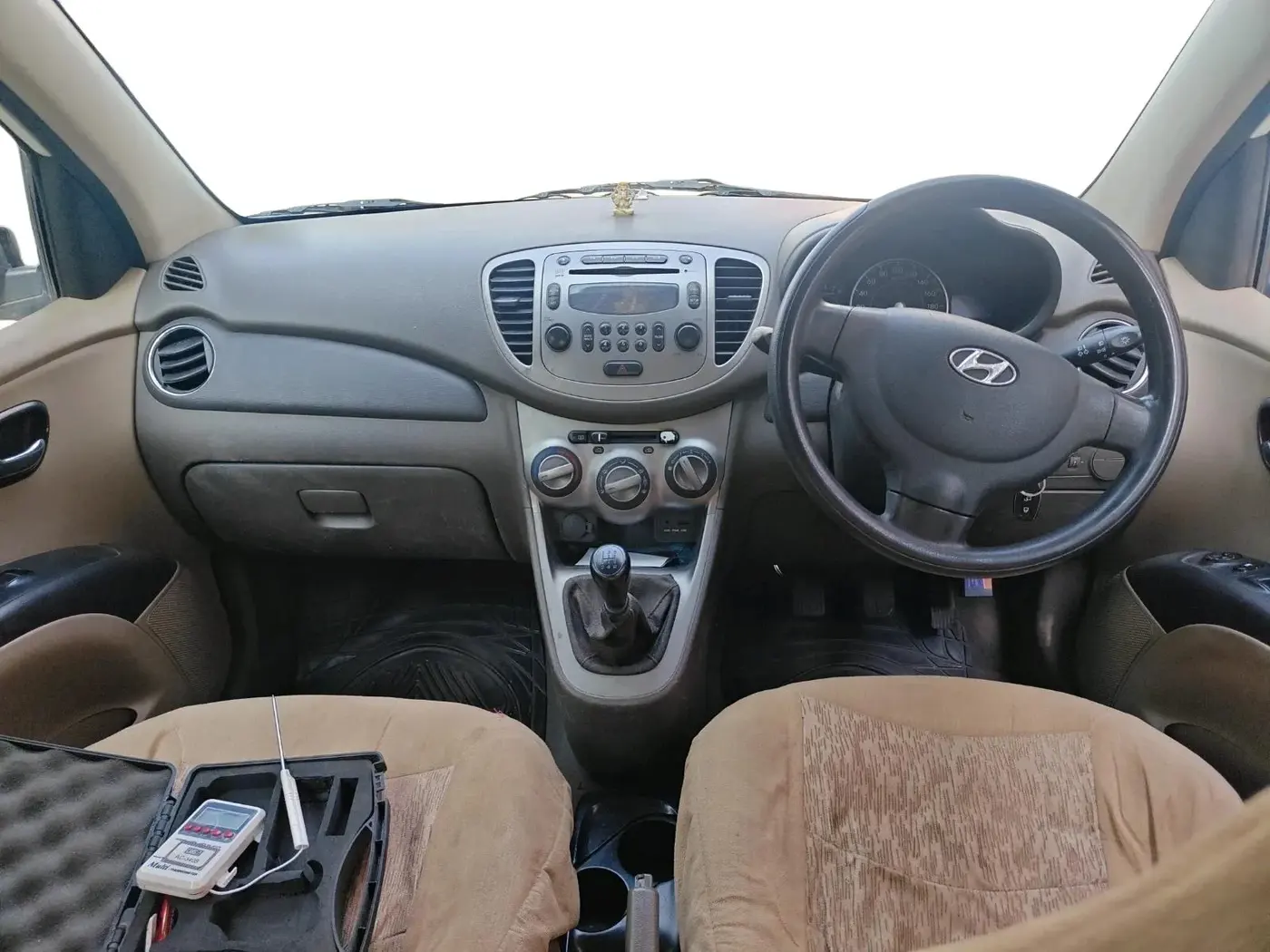 2012 Hyundai i10 SPORTZ 1.2, Petrol, Manual, 75,007 km, interior