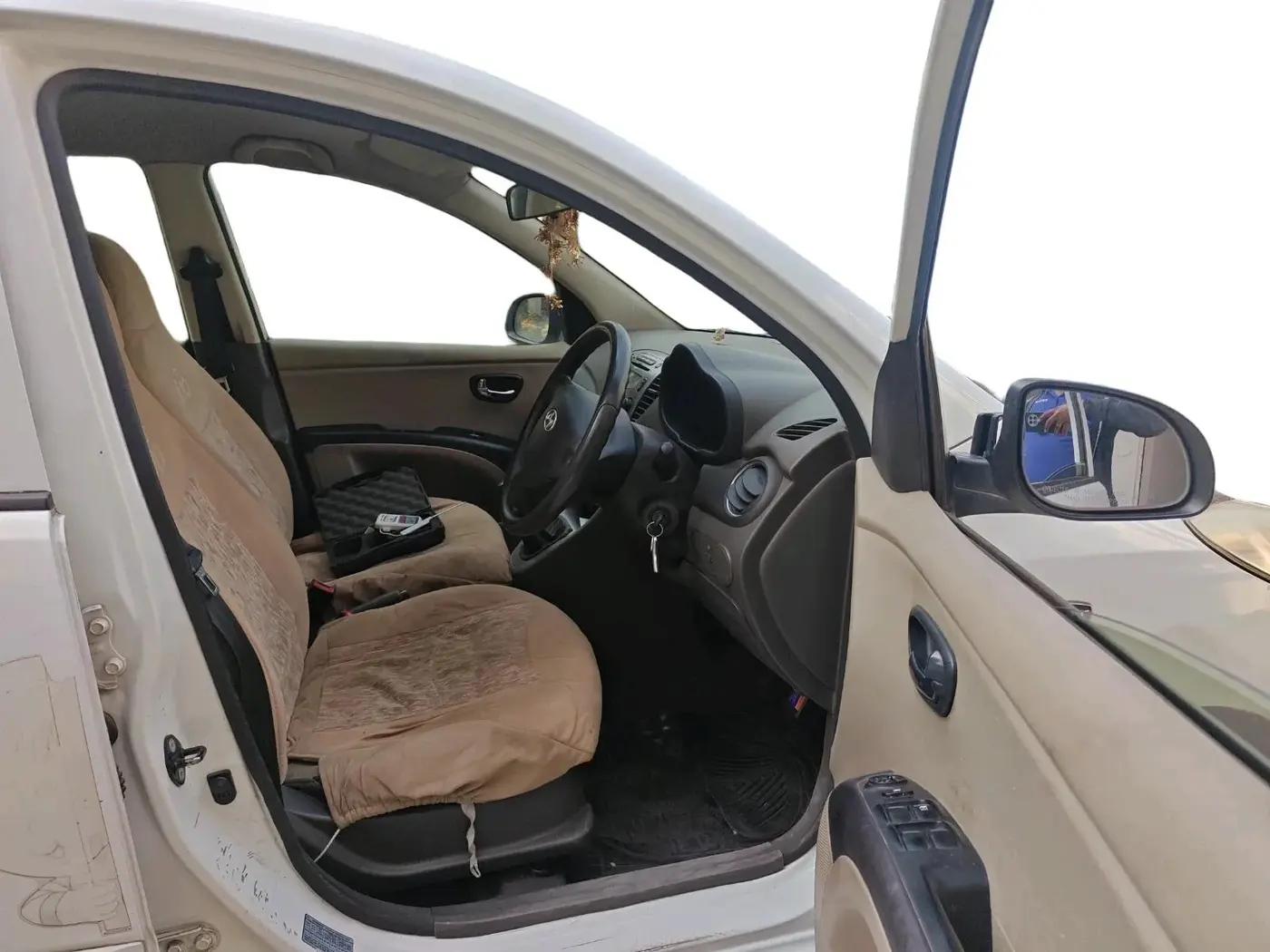 2012 Hyundai i10 SPORTZ 1.2, Petrol, Manual, 75,007 km, interior
