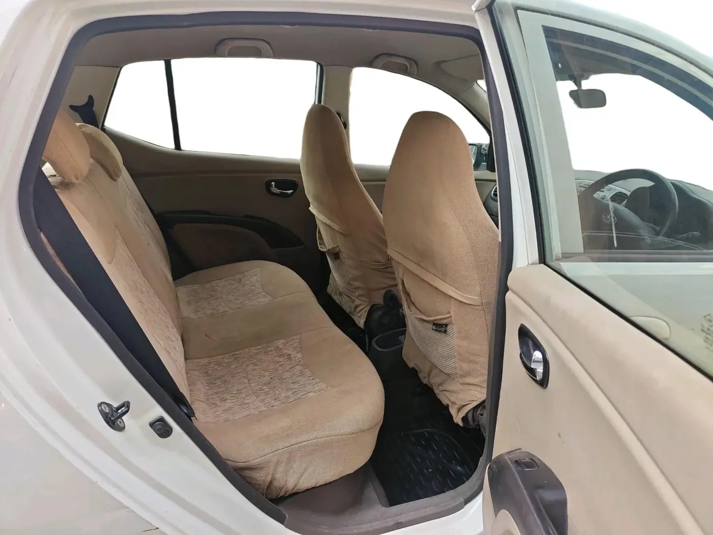 2012 Hyundai i10 SPORTZ 1.2, Petrol, Manual, 75,007 km, interior