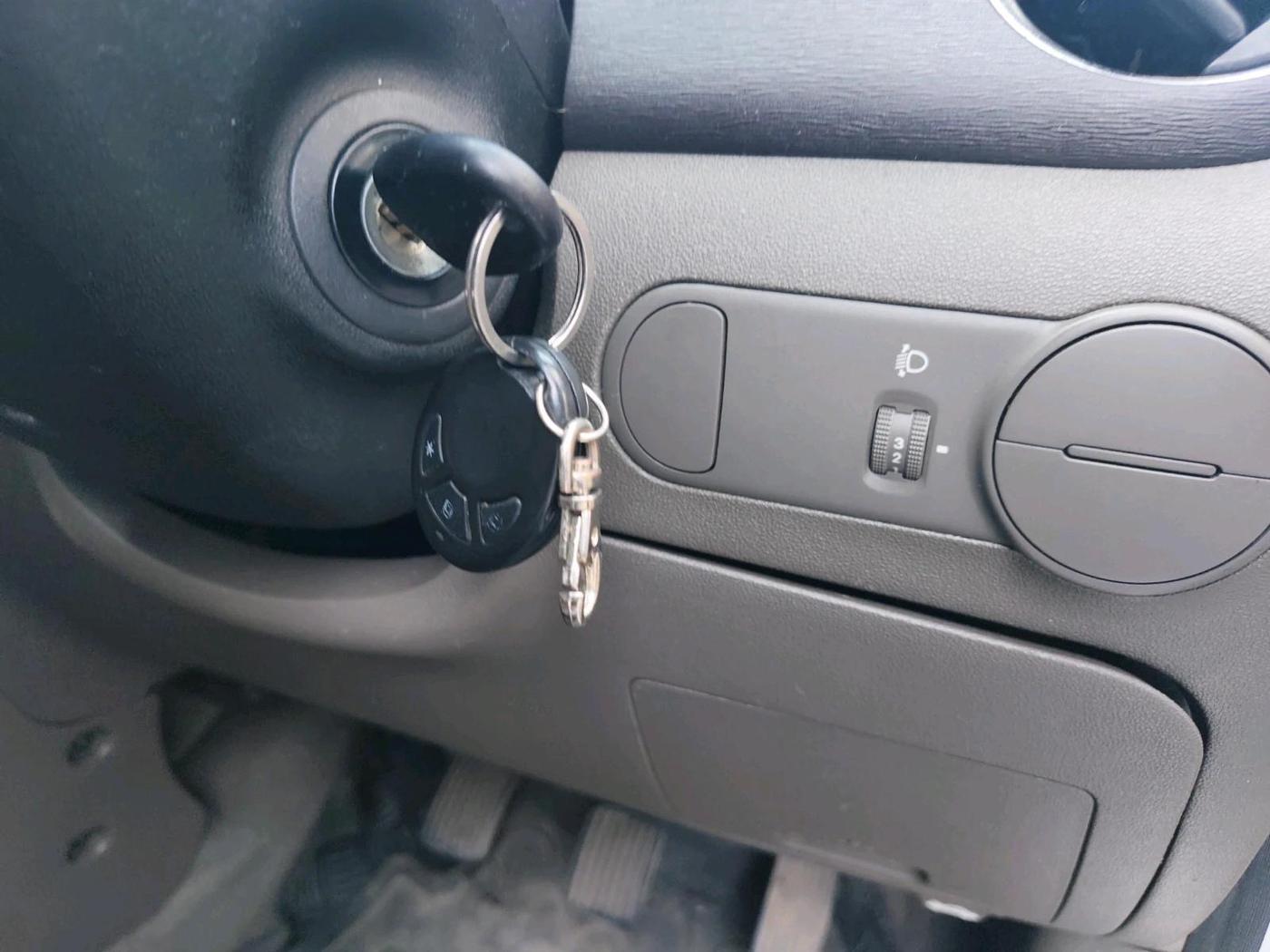 2012 Hyundai i10 MAGNA 1.1, Petrol, Manual, 52,393 km, interior