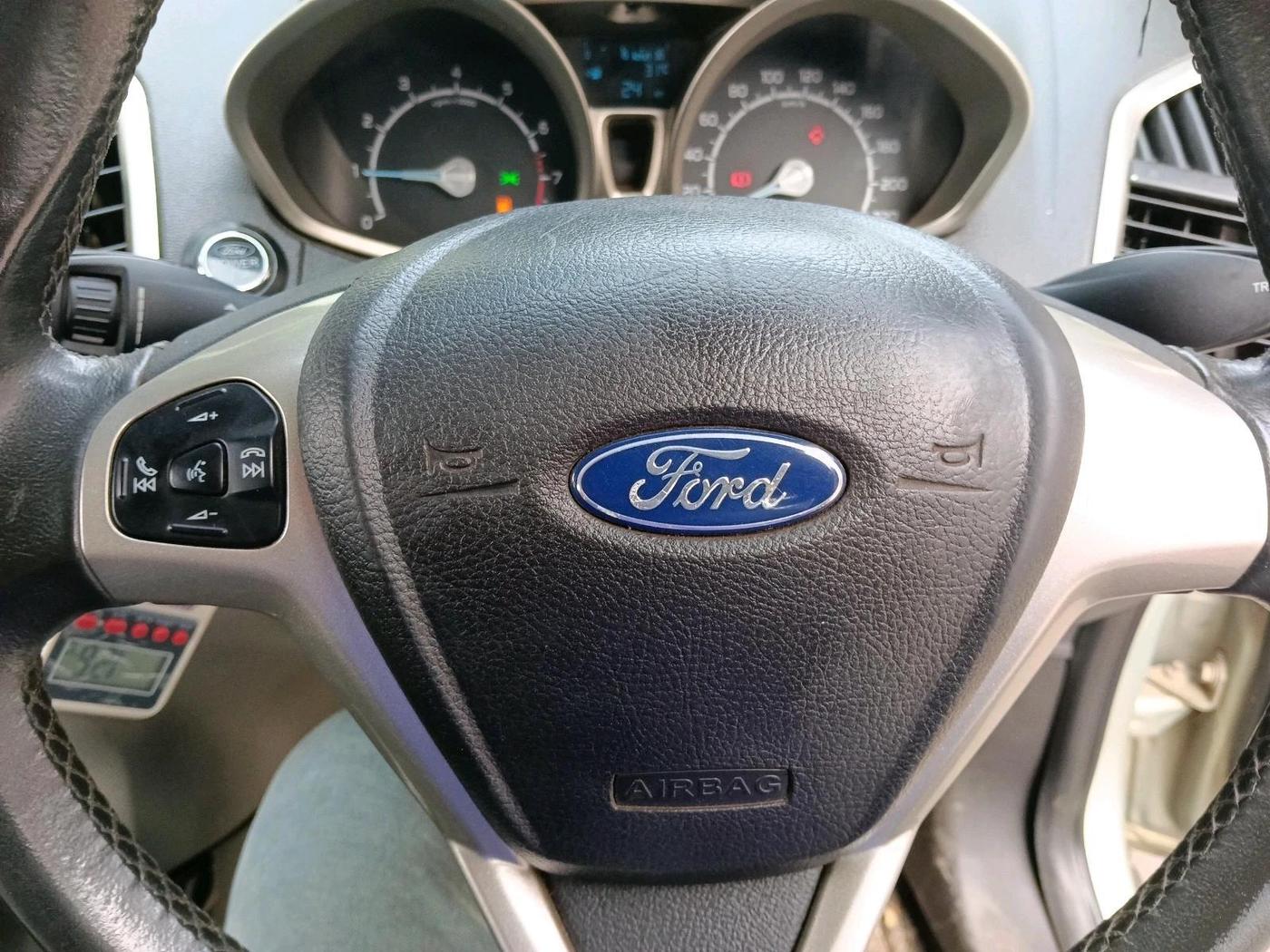 2016 Ford Ecosport TITANIUM 1.5L PETROL, Petrol, Manual, 1,00,000 km, interior