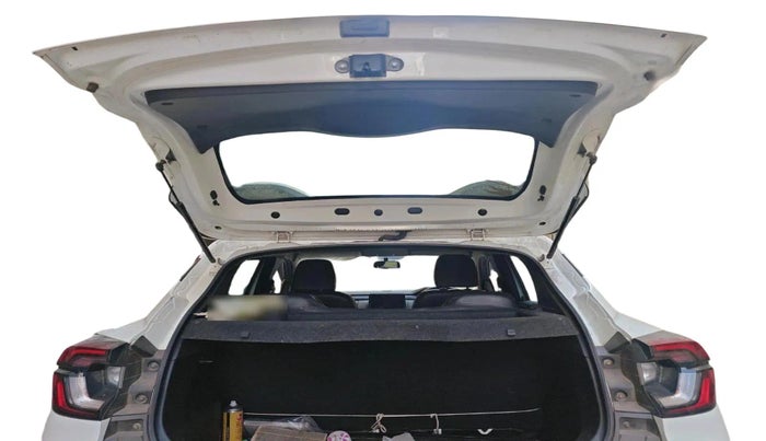 2022 Renault Kiger RXE MT, Petrol, Manual, 53,964 km, exterior