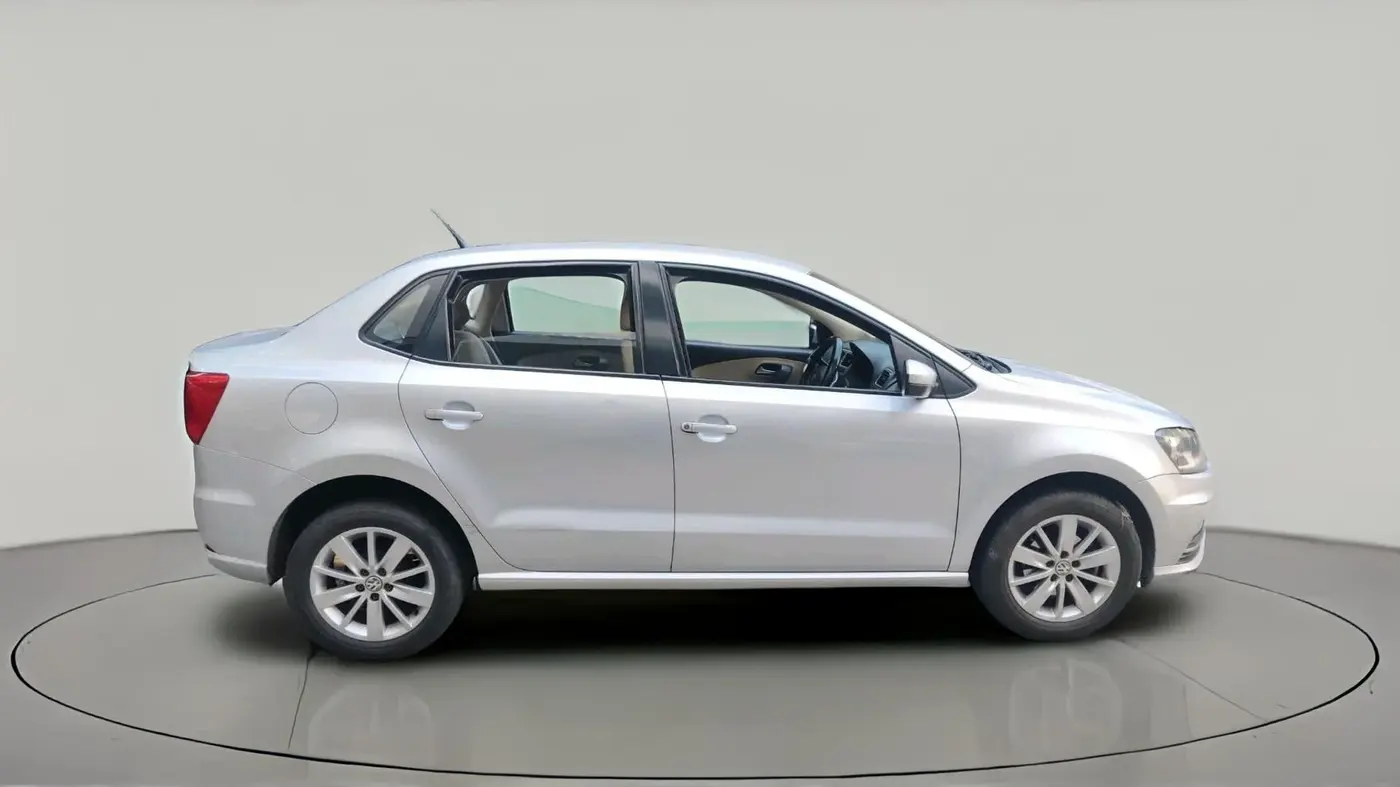 2016 Volkswagen Ameo HIGHLINE1.2L, Petrol, Manual, 57,338 km, exterior