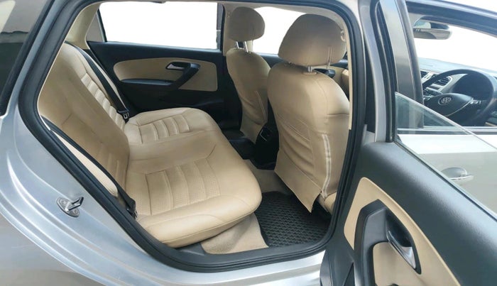 2016 Volkswagen Ameo HIGHLINE1.2L, Petrol, Manual, 57,338 km, interior