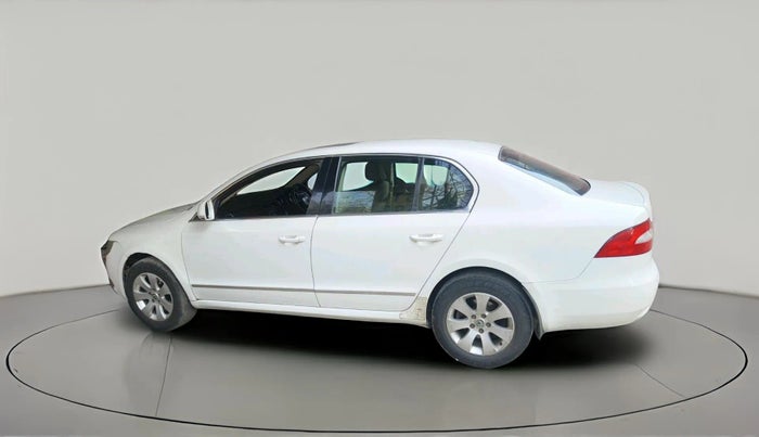 2012 Skoda Superb ELEGANCE 2.0 TDI CR AT, Diesel, Automatic, 1,01,498 km, exterior