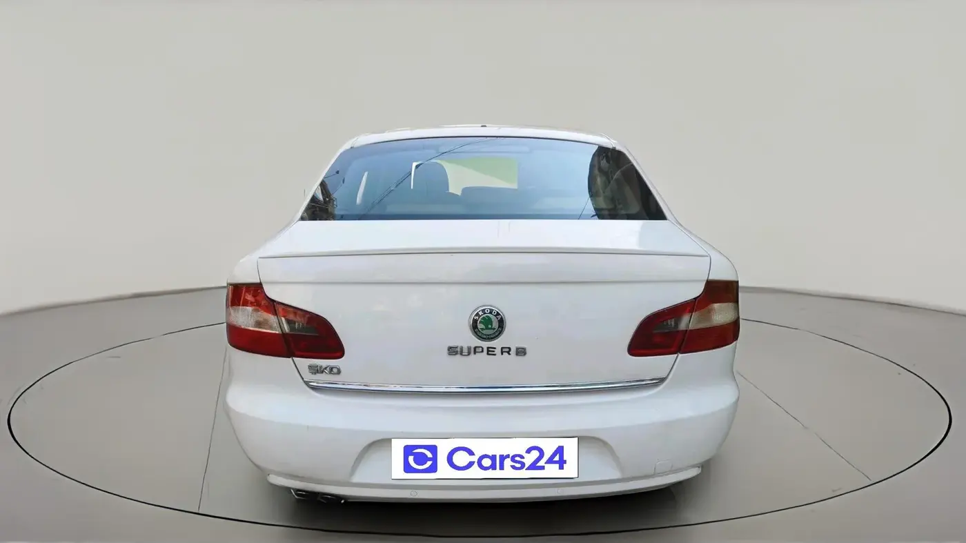 2012 Skoda Superb ELEGANCE 2.0 TDI CR AT, Diesel, Automatic, 1,01,498 km, exterior