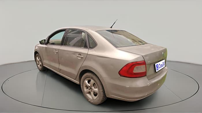 2011 Skoda Rapid AMBITION 1.6 MPI MT, Petrol, Manual, 1,78,268 km, exterior