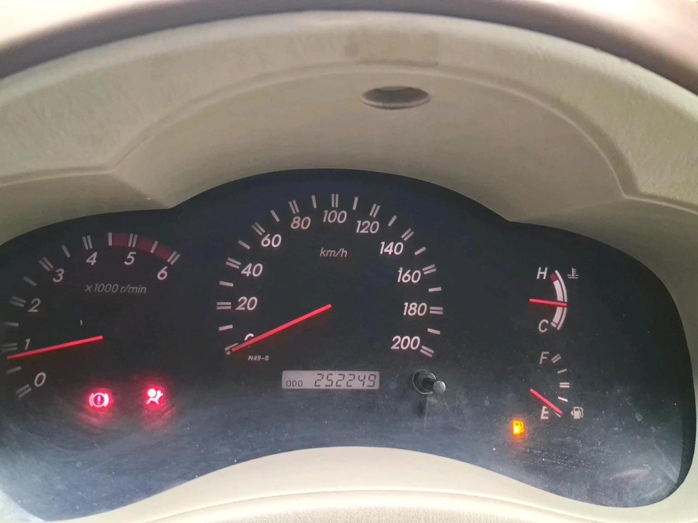 2011 Toyota Innova V 2.5 7 STR, Diesel, Manual, 2,52,249 km, interior