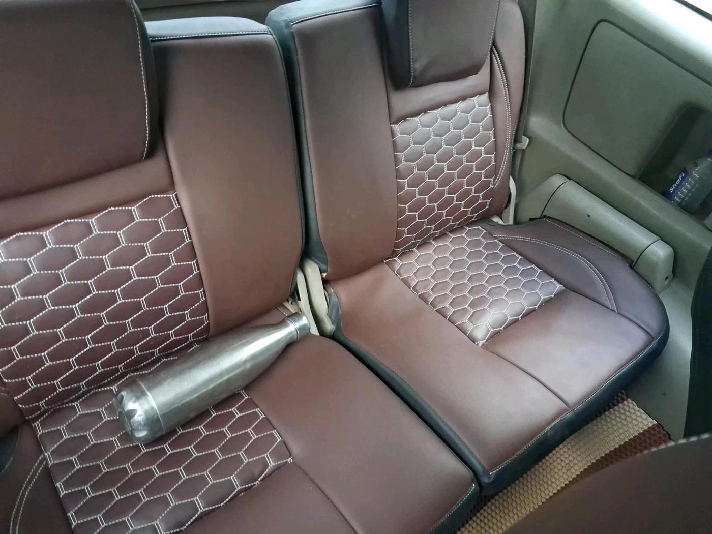 2011 Toyota Innova V 2.5 7 STR, Diesel, Manual, 2,52,249 km, interior
