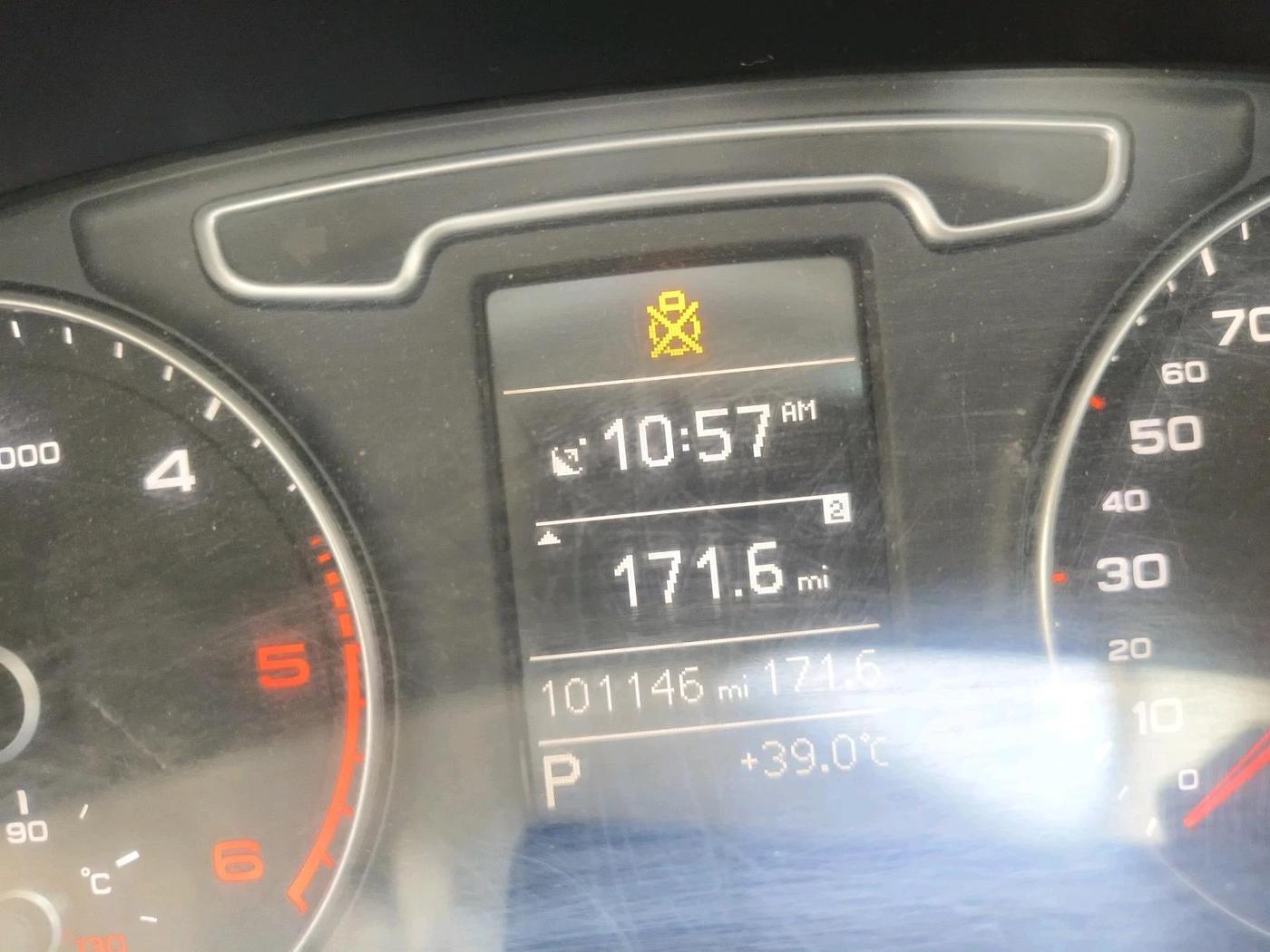 2012 Audi Q3 2.0 TDI QUATTRO, Diesel, Automatic, 1,01,146 km, interior