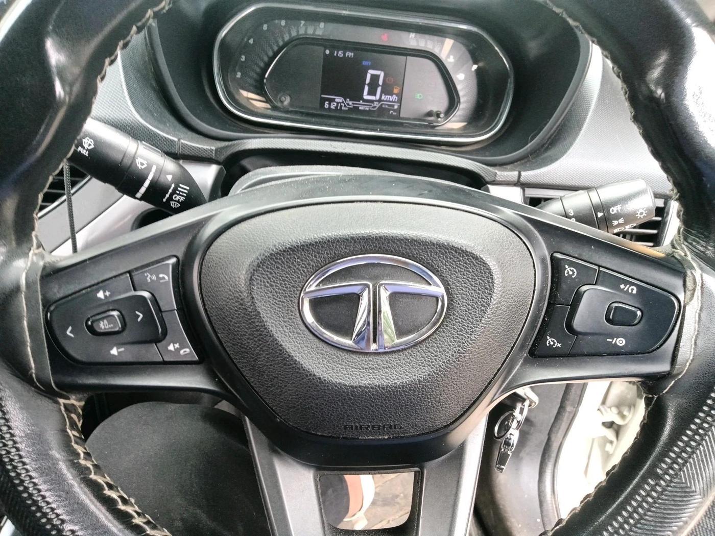 2022 Tata NEXON XM DIESEL, Diesel, Manual, 61,217 km, interior